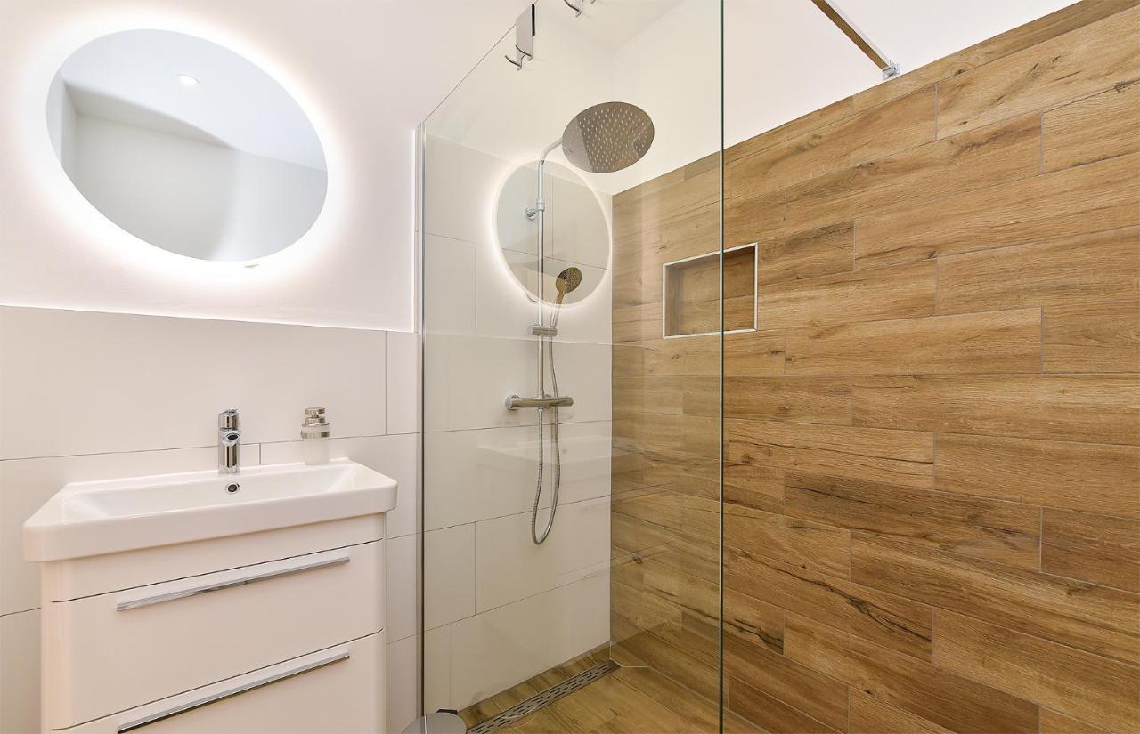 Jlo1 Mit Beheizbarem Pool Villa Peroj Buitenkant foto